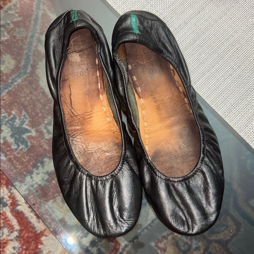 Tieks black Leather ballet Flat Shoes. Size: 9M, made in Italy ,folding flats - Picture 6 of 11